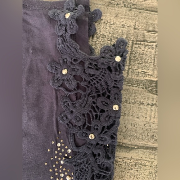 Large Navy Leggings with Lace and rhinestone Detail, EUC - Picture 4 of 5